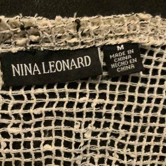 Nina Leonard crochet cropped sweater cardigan jacket Sz M asymmetrical hem - Picture 7 of 7